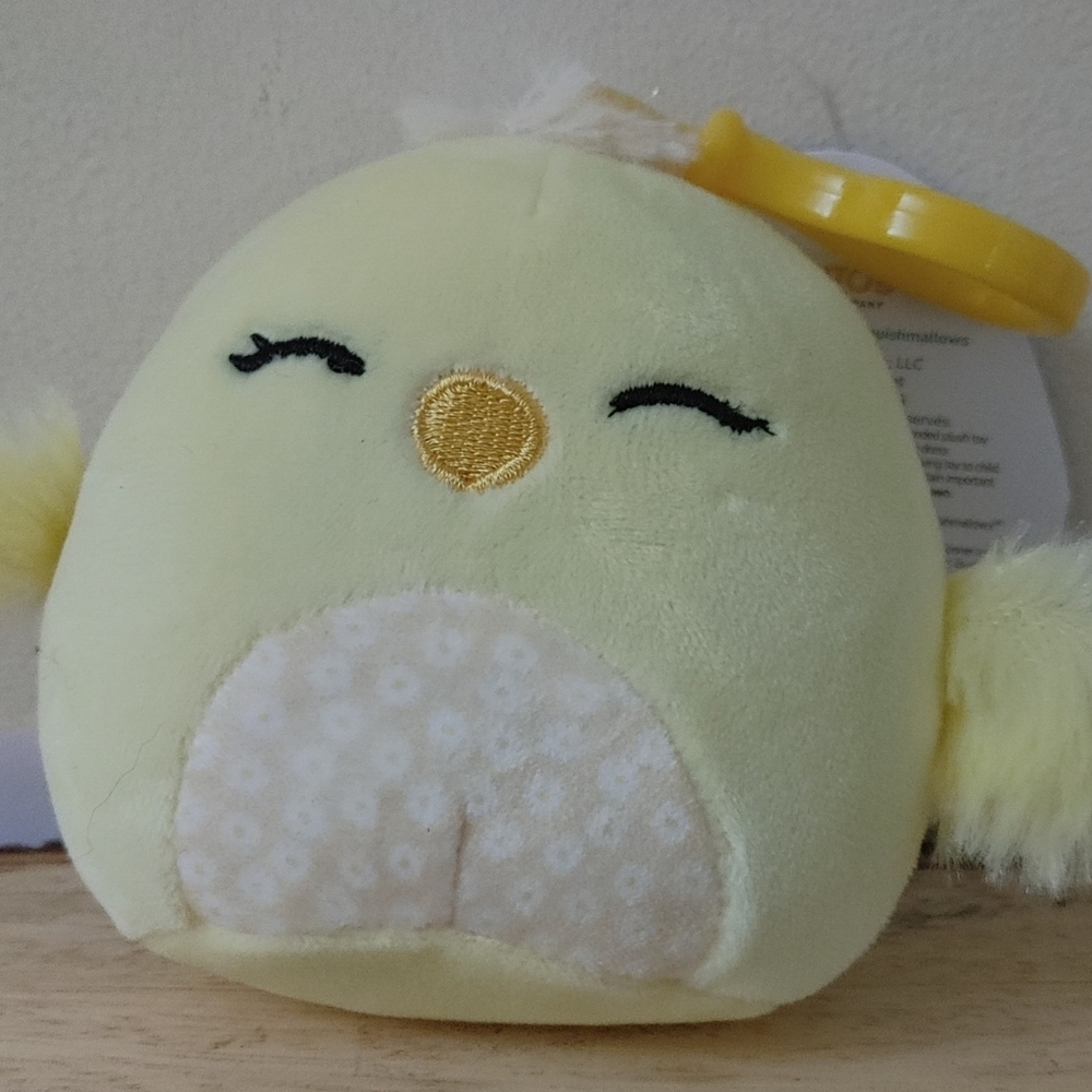 3.5" Easter 2023 Squishmallows Aimee The Chick Floral Belly Keychain Clip